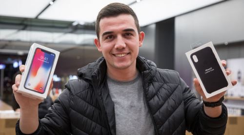 iPhone X'in Türkiye'deki ilk sahipleri belli oldu!