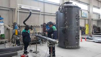 Irak’In Basra Şehrinin Sokakları Kütahya’Da Üretilen Makinelerle Temizleniyor
