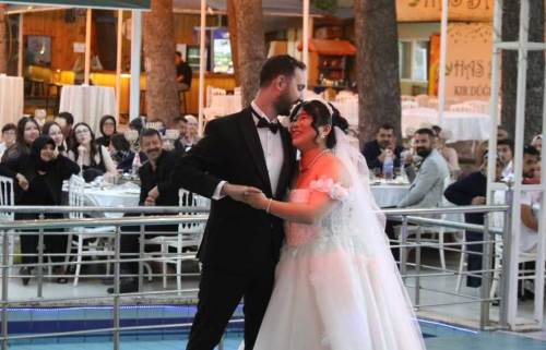 İrlanda'da başlayan aşk Eskişehir'de mutluluğa dönüştü