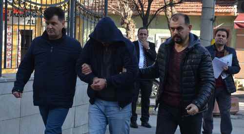 İş bulma vaadi ile dolandırdı
