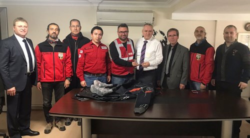 İşadamlarından AKUT'a ekipman yardımı