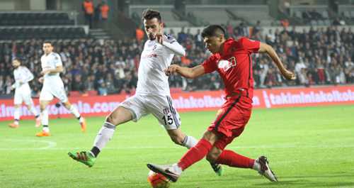 İSHAK ŞANS BULAMIYOR