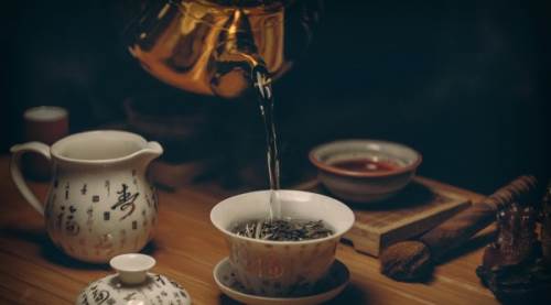 İshale İyi Gelen Çaylar: Doğal Çözüm Yolları ve Faydaları