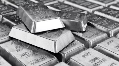 İslam Memiş’ten yatırımcılara sakinlik çağrısı: 2026’da gözler yine gümüşte!