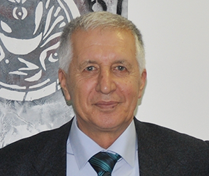 İsmail Arca kimdir?