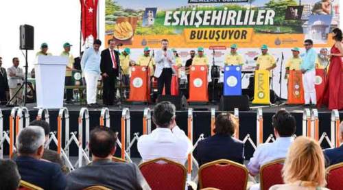 İstanbul'da, Tepebaşı rüzgarı esti