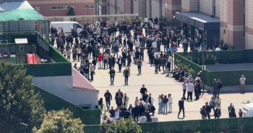 İstanbul’daki 6.2 büyüklüğündeki deprem vatandaşları sokağa döktü