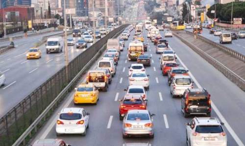 İstanbul'daki vatandaşlar bayram için yola çıktılar, trafik yoğunlaştı!