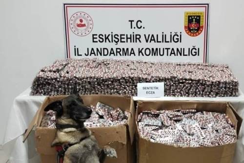 İstanbul’dan Eskişehir’e getiriliyordu! 84 bin hap yakalandı
