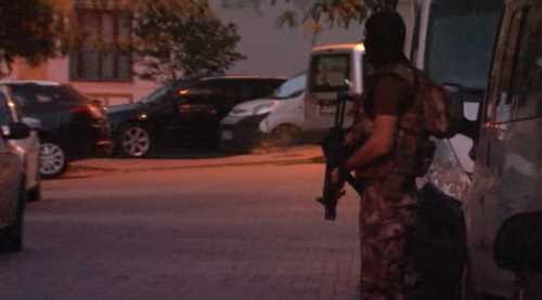 İstanbul Kağıthane'de şafak operasyonu