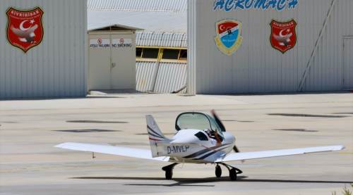 İşte 2.572 kilometreden Eskişehir'e uçarak gelenler...