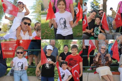 İşte Eskişehir'den Zafer Bayramı kutlama görüntüleri...