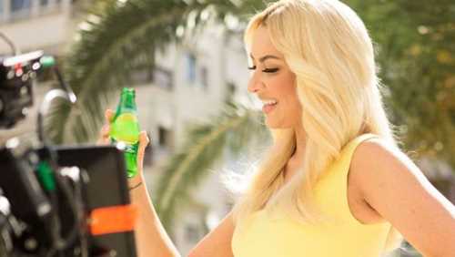 İŞTE HADİSE'NİN ELBİSESİNDEKİ SIR