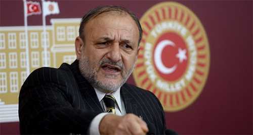 İSTİFA SONRASI BOMBALADI