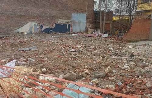 İstiklal Mahallesi’ndeki o arsa kötü görüntüsüyle dikkat çekiyor