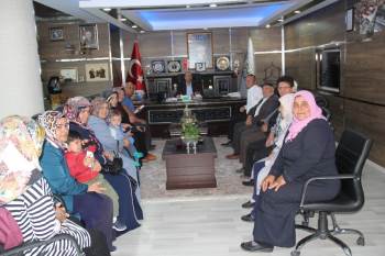 İstiklal Mahallesi Sakinlerinden Başkan Bozkurt’A Ziyaret
