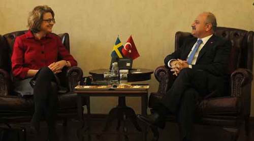 İsveç Büyükelçisi Hellgren'den Vali Çakacak’ı ziyaret etti