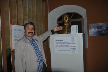 İtalyan Sanatçının 89 Yıllık Atatürk Büstü Müzede Sergileniyor
