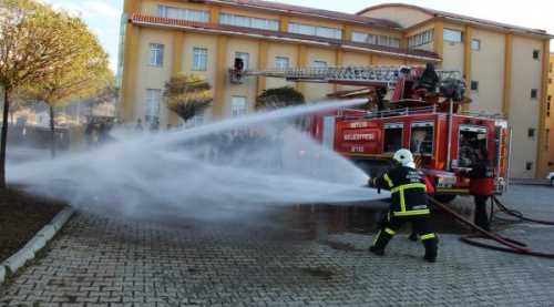 İTFAİYEDEN YANGIN EĞİTİMLERİ