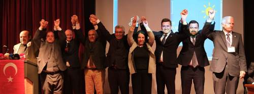 İYİ Parti'den iktidara ağır eleştiri: "Bu ceberut iktidarı iri, diri olmazsak gönderemeyiz"