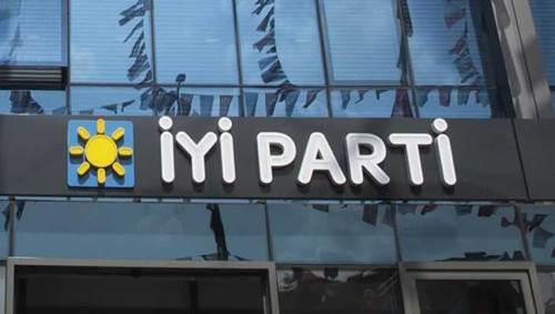 İYİ Parti Tepebaşı ve Odunpazarı'ndaki isimleri açıkladı