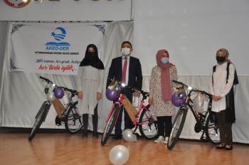 İyilik İçin Yarıştılar, Ödüllerini Aldılar
