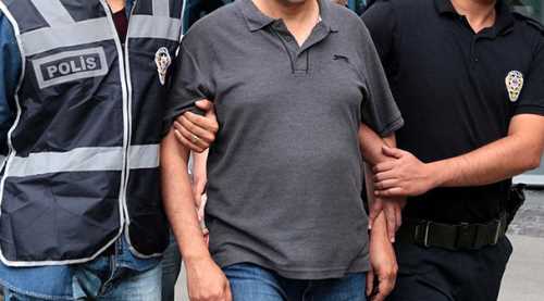İzmir'de 70 kişi gözaltına alındı