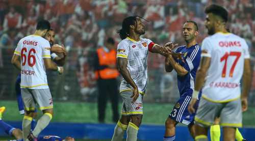 İzmir'de olay! Alpay takımı sahadan çekti