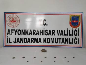 İzmir’Den Tarihi Eser Satmak İçin Afyon’A Gelen Şahısları Jandarma Yakaladı
