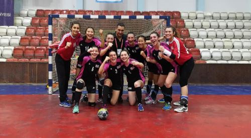 İzmir’den zaferle döndüler