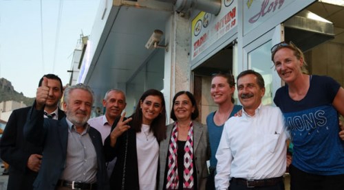 Jale Nur Süllü'ye dünyanın diğer ucundan sürpriz!