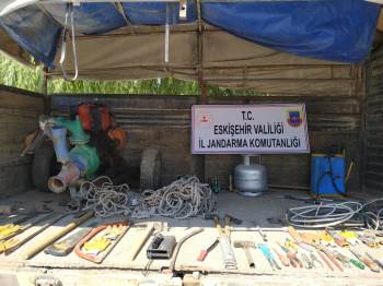Jandarma ekipleri, hırsızları 1 saatte yakaladı