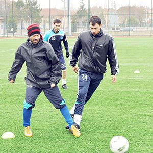 K.Boraks, Dem Dem e kilitlendi