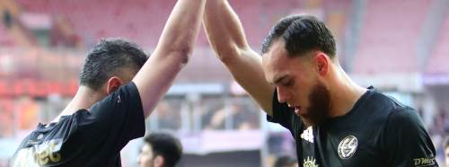 Kaanla çok iyi anlaşıyor