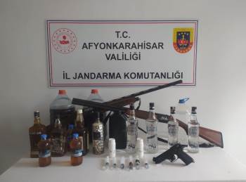 Kaçak Alkol Operasyonunda 4 Gözaltı
