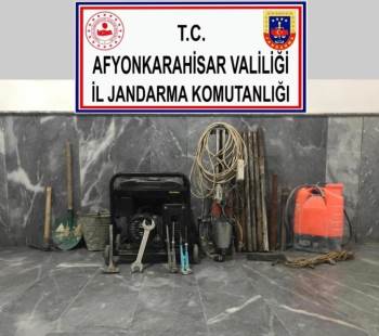 Kaçak Kazı Yapan 5 Şüpheli Jandarma Tarafından Gözaltına Alındı
