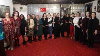 Kadın Muhtar Adaylarından Dayanışma Yemeği
