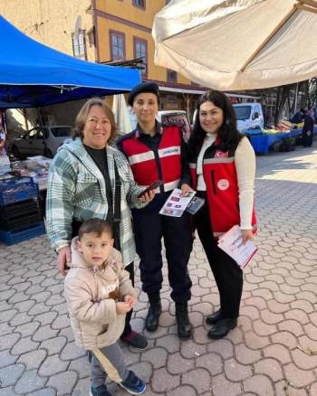 Kadına Şiddete Dur Demek İçin Sokaklara Çıktılar
