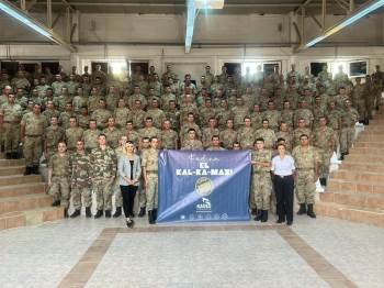 Kadına Yönelik Şiddete Dur Diyen Pankart Ses Getirdi
