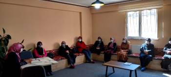 Kadınlara Etkili İletişimin Nasıl Olması Gerektiği Anlatıldı
