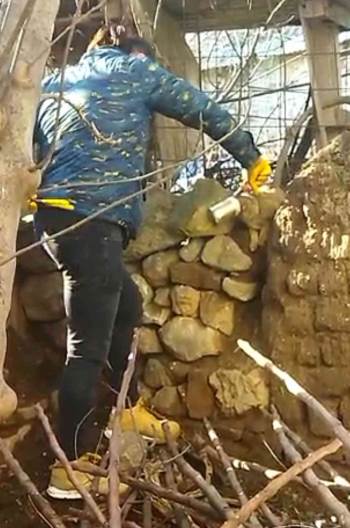 Kafası Konserve Kutusuna Sıkışan Kediyi İş İnsanı Kurtardı
