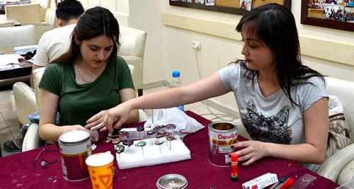 Kağıdı takıya dönüştürme sanatı