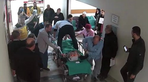 Kahraman doktor! Film gibi görüntü...