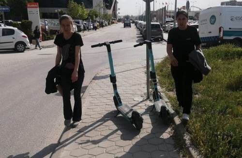 Kaldırım işgalleri günlük yaşamı zorlaştırıyor