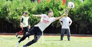 Kaleciler ATMACA gibi