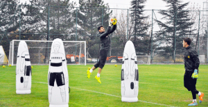 Kaleciler sıkı hazırlanıyor