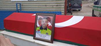 Kalp Krizi Sonucu Vefat Eden Polis Memuru Toprağa Verildi
