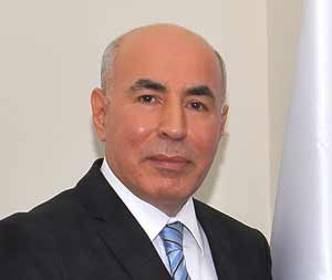 Kamil Emeksiz  kimdir?