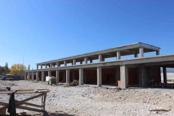 Kamyon Garajı İnşaatı Yükseliyor
