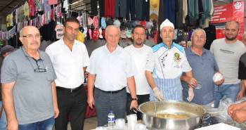 Kapalı Pazarda Aşure İkramı
